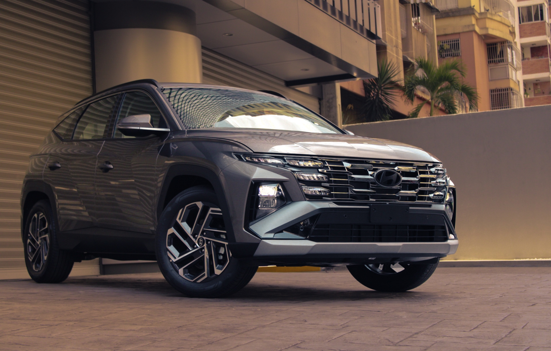 HYUNDAI-TUCSON-2025