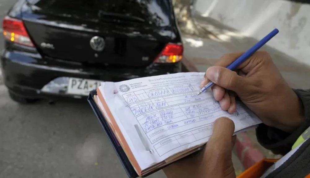 Multa de tránsito por tener vencida la licencia de conducir