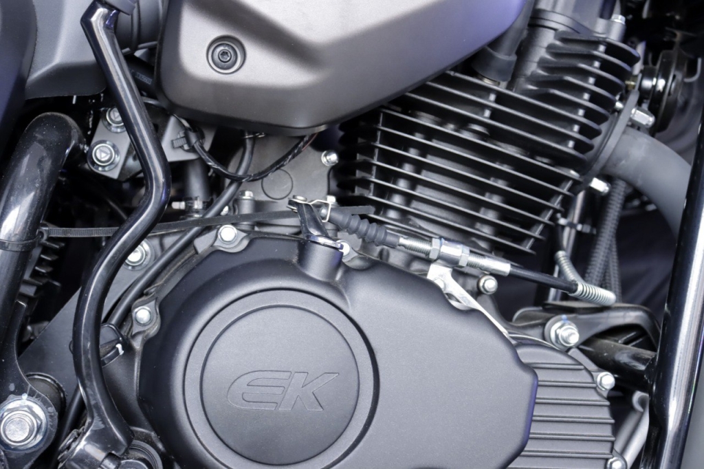 Superlight 200S: la nueva moto potente y moderna de Empire Keeway