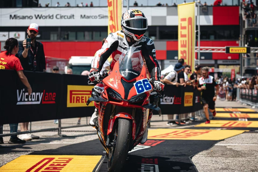 QJMOTOR de EK se llevó la victoria en la WSBK de Italia