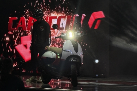 Toro presentó la Capuccino TR180, un scooter que tiene el estilo de la Vespa