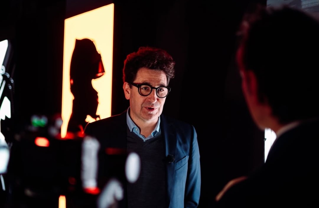 Mattia Binotto reconoce la importancia y el reto de poseer la totalidad del desarrollo del R26 para 2026.