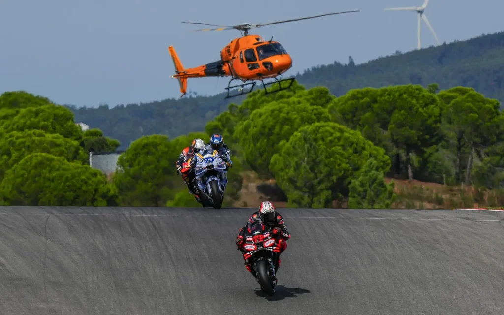 Marco Bezzecchi dominó toda la carrera en el circuito de Portimao. Foto: Moto GP
