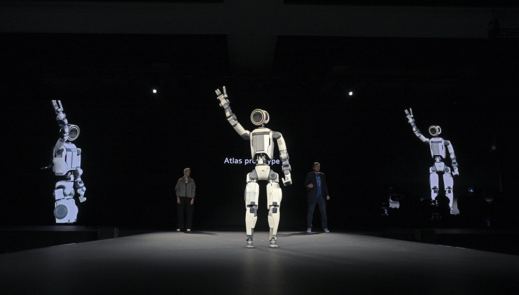 Hyundai presentó su estrategia de Robótica de IA centrada en el ser humano