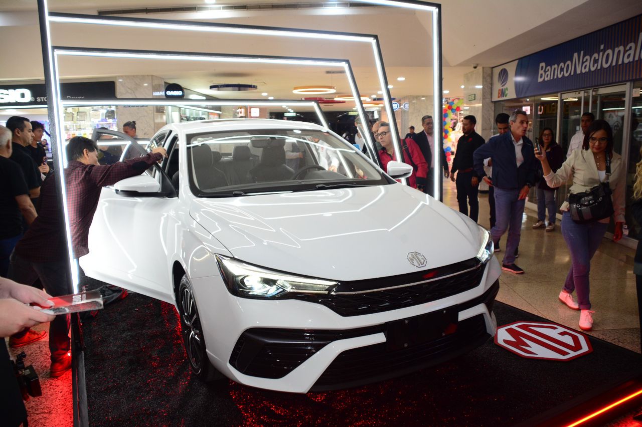 MG Motor presenta el MG5 y su "Plan Asegúrate 500" en Venezuela