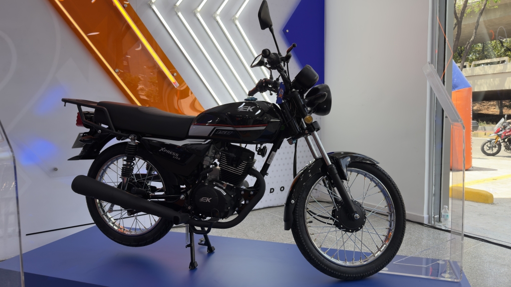 EK presenta su primera moto del 2026, la Xpress Lite: este es su precio