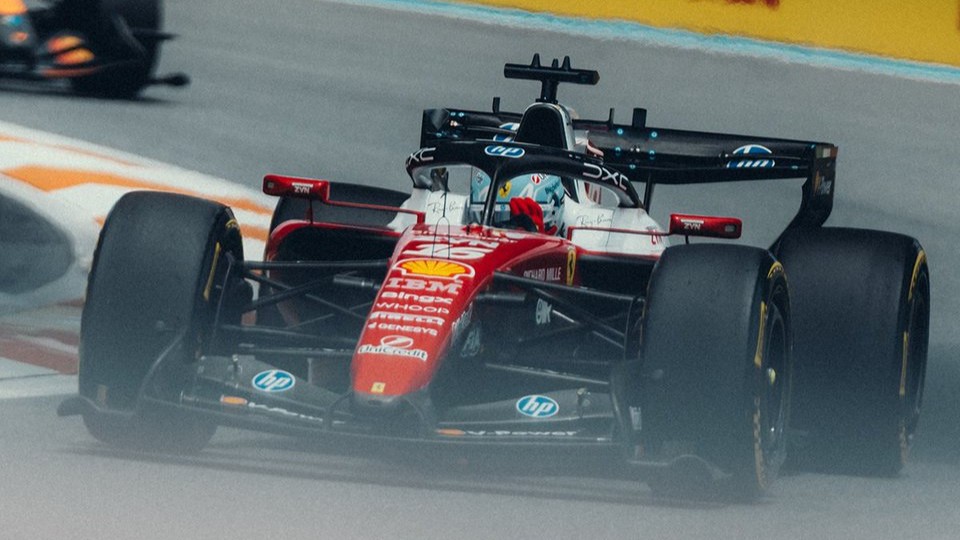 De los dos, Leclerc era el que mejor ritmo tenía en pista. Foto: Ferrari