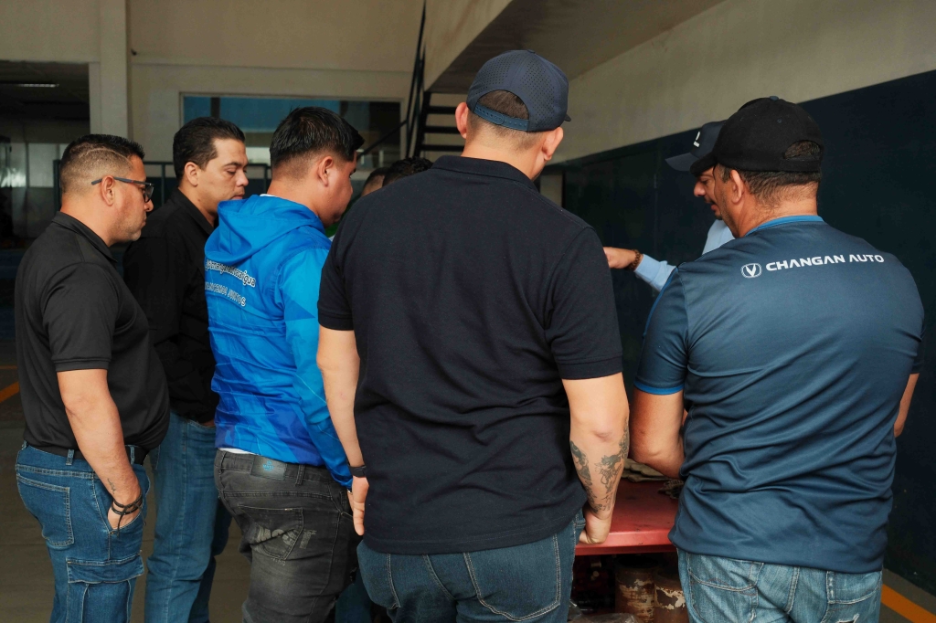 Changan capacita a todos sus asesores técnicos a través de programas avalados por la casa matriz en China