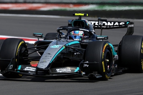 La F1 se acerca al ombligo del calendario, y lo que parecía un dominio absoluto de Kimi Antonelli, parece estarse diluyendo lentamente ante la respuesta de George Russell, Lewis Hamilton y Charles Leclerc. Ahora, los pilotos se trasladan a Spa Francorchamps para disputar la fecha 10 del calendario. Aquí te dejamos los horario y donde verlo