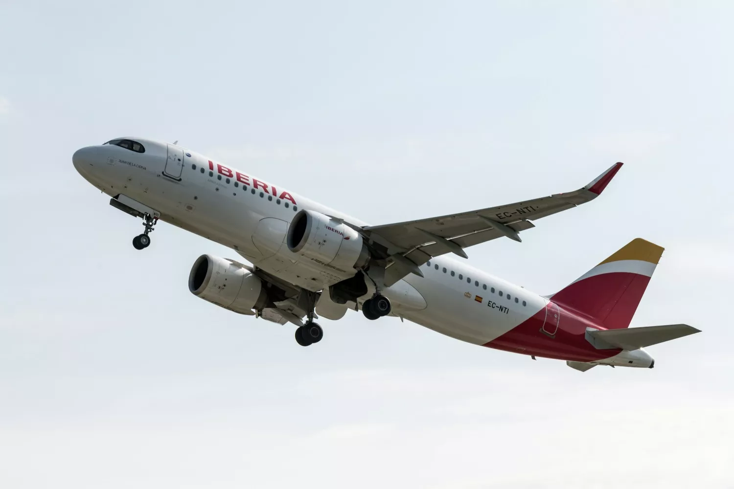Iberia anuncia vuelos con Valencia a partir del 9 de julio