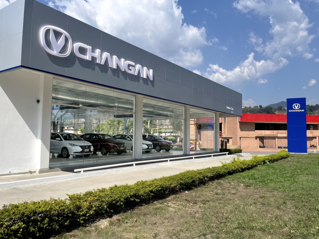 Changan abre un concesionario en Trujillo