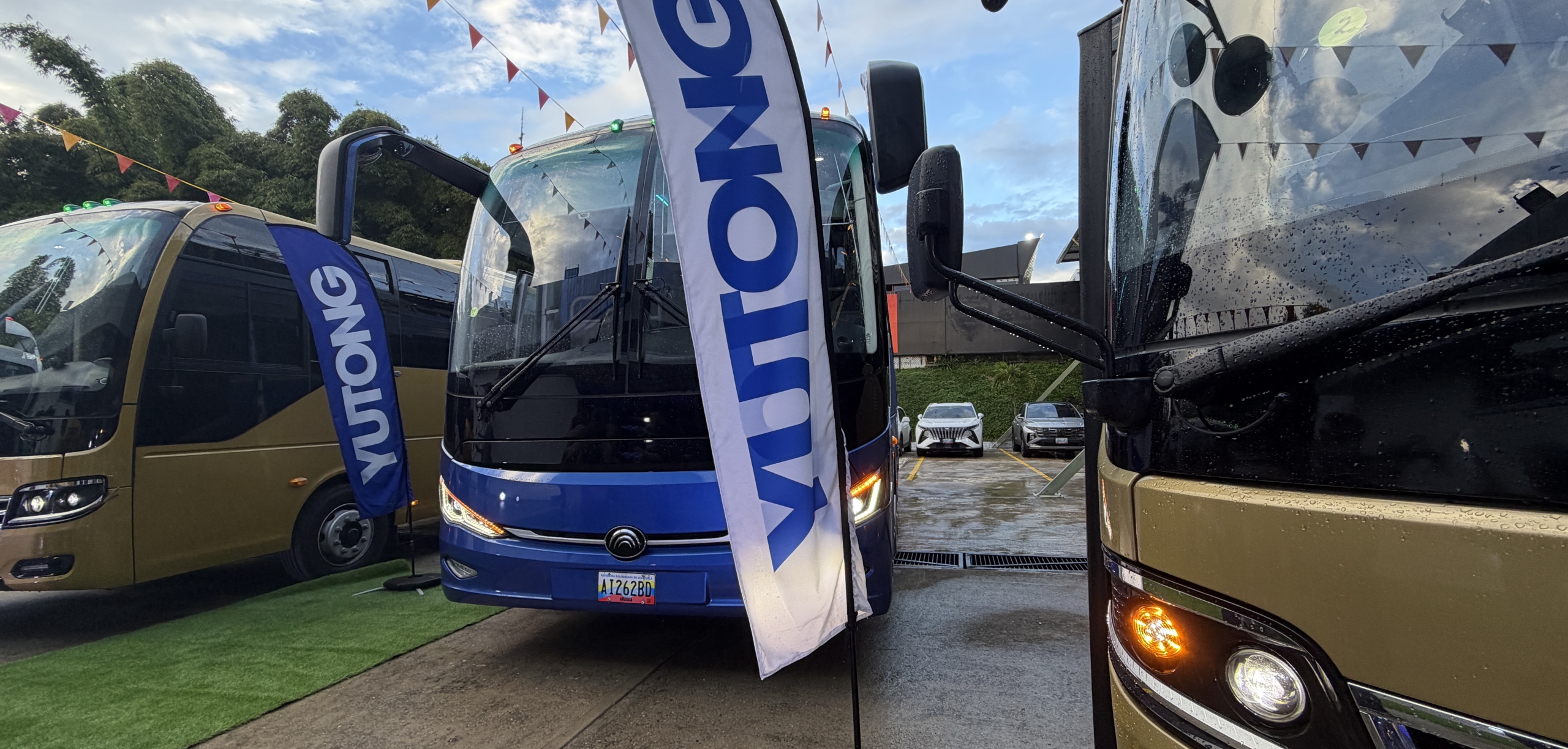 Yutong llega al sector privado con autobúses que van desde los $105.000
